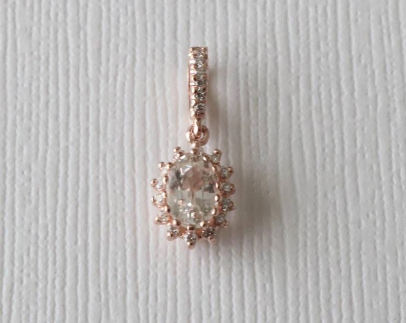 Oval Weißer Saphir & Diamant Anhänger in 14K Rose Gold von Studio1040
