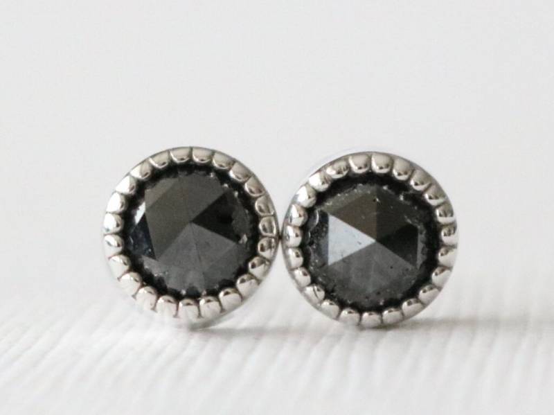 Rosenschliff Diamant Ohrstecker 14K Weißgold Milgrain Lünette von Studio1040