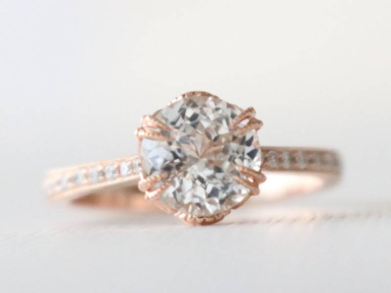 Weißer Saphir Verlobungsring 14K Rosegold Diamant Akzent Ehering von Studio1040
