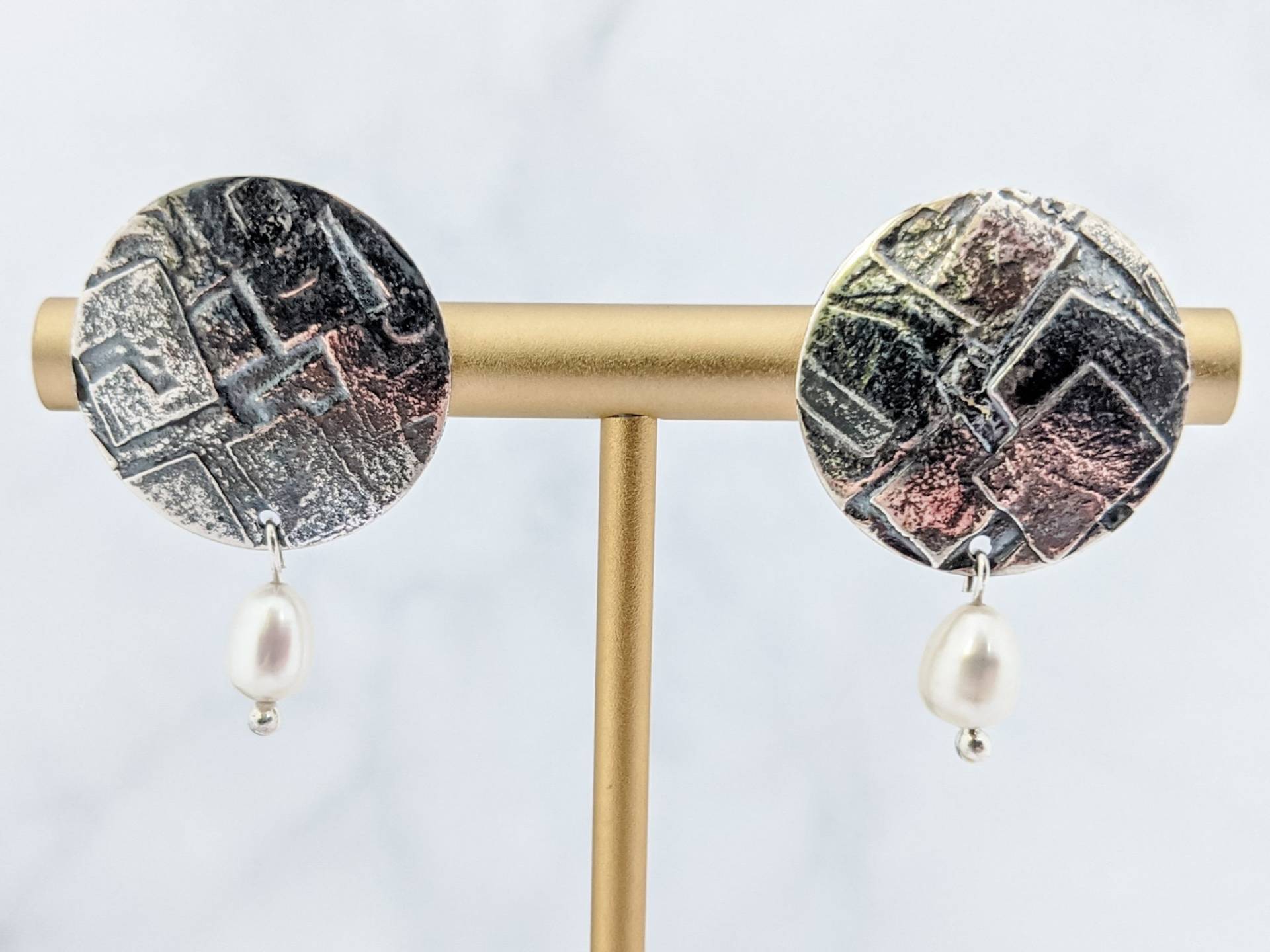 Strukturierte Sterling Silber Ohrringe Mit Perlen Strukturierte Sterling Silber Ohrringe Mit Perlen von Studio309Designs