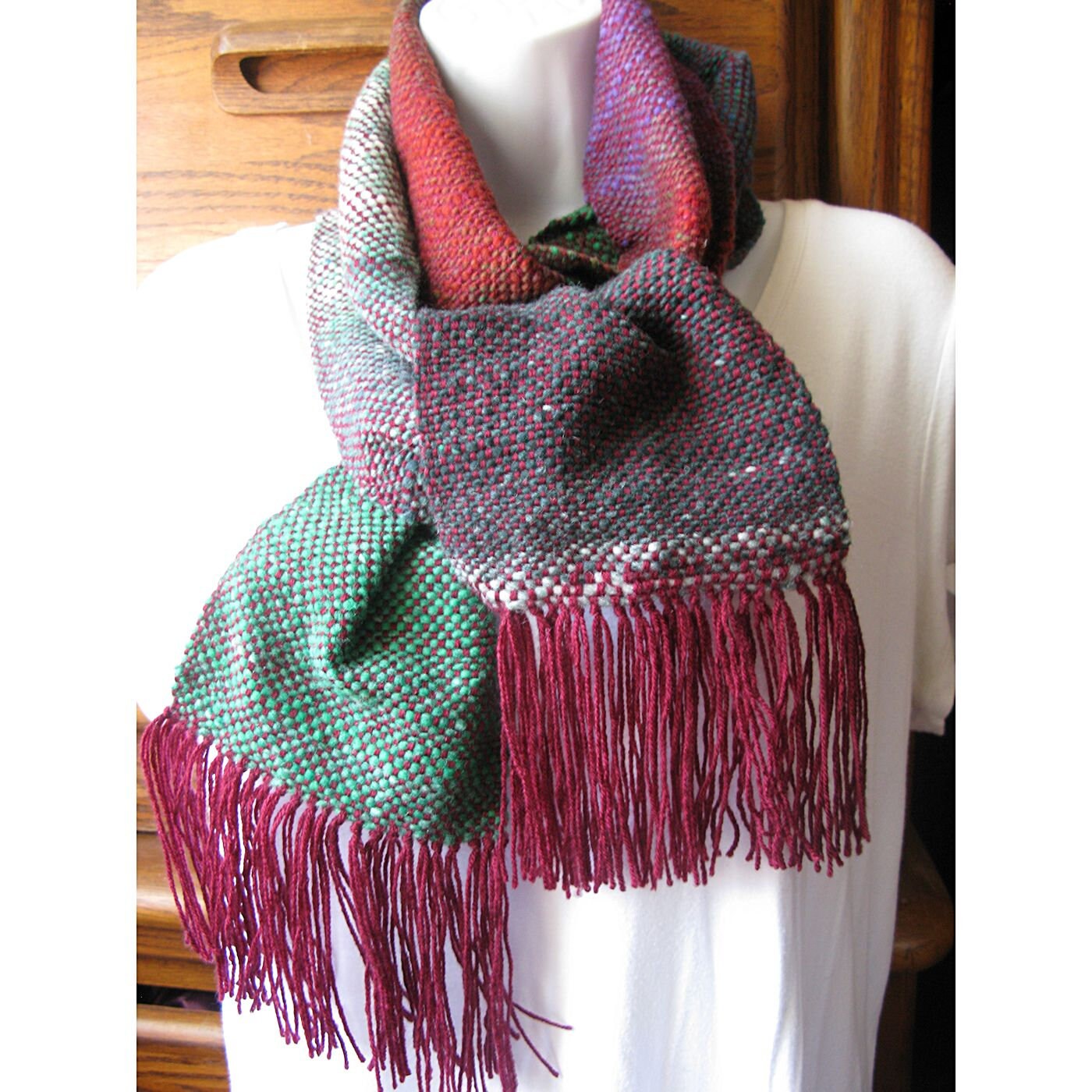 Handgefertigter Schal, Handgewebter Wollschal, Krawatte, Winterkleidung, Winter-Accessoire Handgefertigter Schal, Handgewebter Wollschal, Krawatte, Winterkleidung, Winter-Accessoire von Studio729