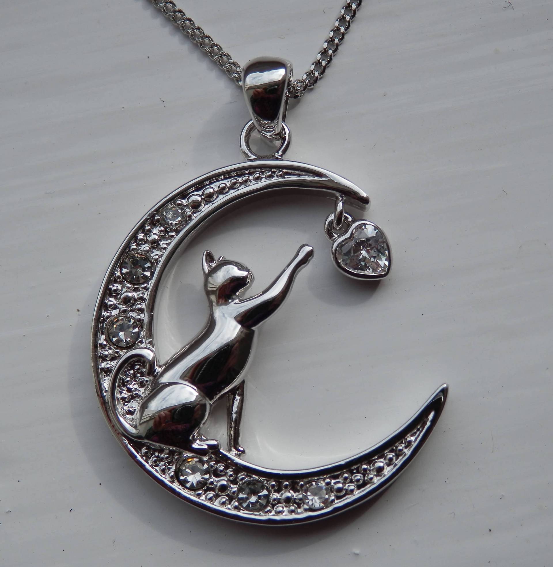 Silber Katze Anhänger Handgefertigt in England Silber Katze Anhänger Handgefertigt in England von Studio7Jewellery