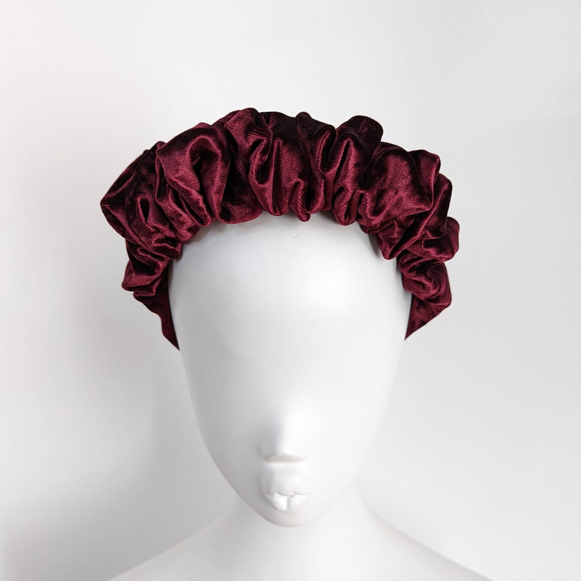 Burgunder Luxus Crushed Samt Rüschen Scrunchie Statement Haarband Burgunder Luxus Crushed Samt Rüschen Scrunchie Statement Haarband von StudioAether
