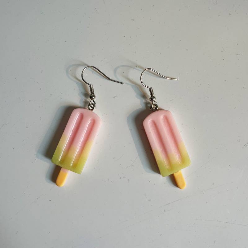 Pastel Ice Cream Dangle Earrings - Cute Kawaii Jewelry, Fun Summer Accessory, Handmade Gift For Sweet Lovers von StudioAndStuff