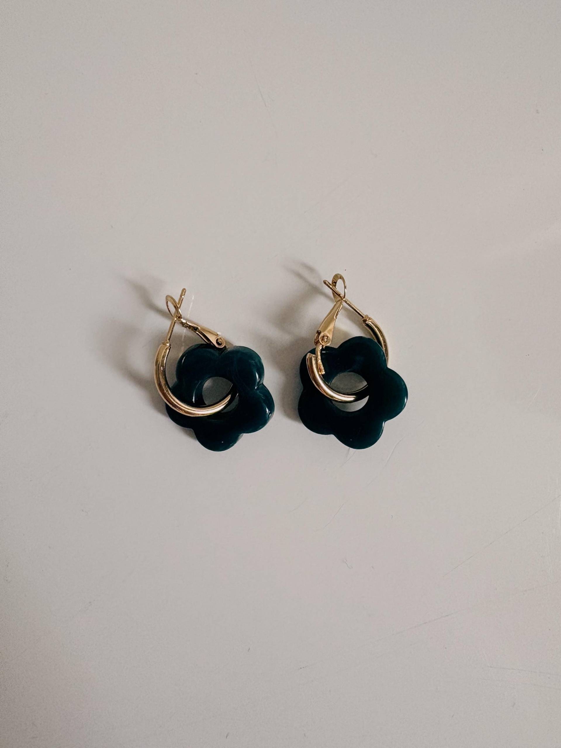 Gold Hoop Earrings With Glossy Teal Flower Charms - Playful Elegance Meets Botanical Flair. Lightweight, Bold, & Beautifully Unique von StudioAndStuff