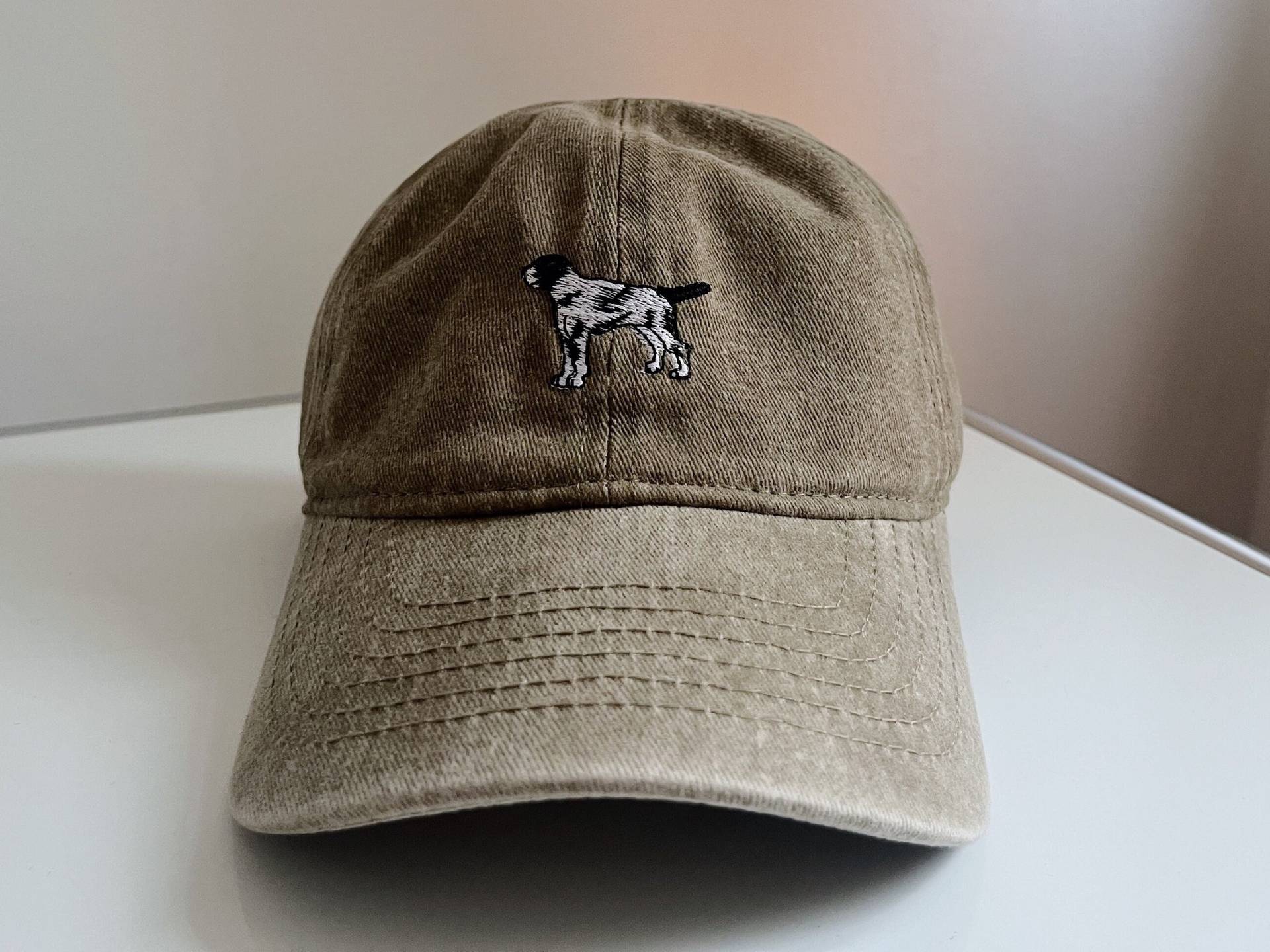 Hunde Stickerei Cap Stone Washed Vintage Look Mütze Kappe Käppi Dog Print Sand von StudioAndStuff