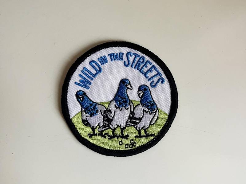 Tauben Aufnäher „Wild in The Streets" Pigeonlover Iron On Patch von StudioAndStuff