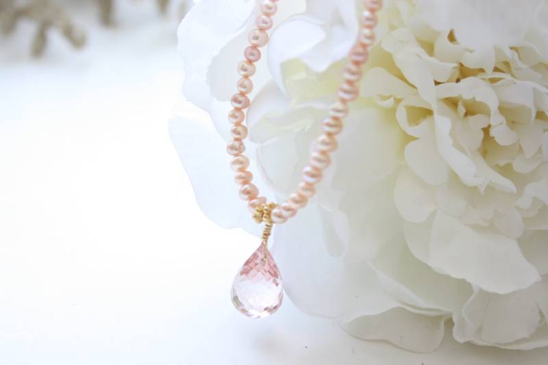 Rosa Süsswasser Perlenkette Rosenquarz Briolette Anhänger von StudioAtPennyLane