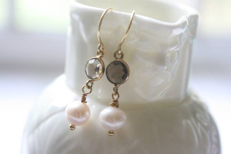 Rauchquarz Ohrringe Vermeil Gold, Süßwasserperle, Boho von StudioAtPennyLane