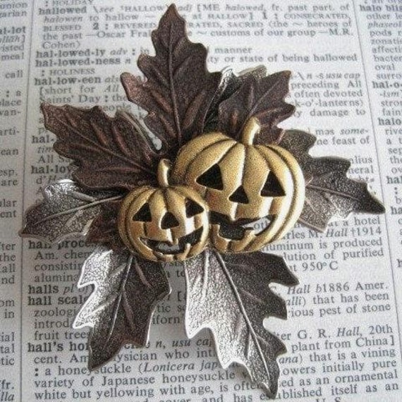 Jack O Lantern Pin - Halloween Kürbisse Mit Blättern 3 Größen Jack-O-Lantern Ohrringe Jack O Lantern Pin - Halloween Kürbisse Mit Blättern 3 Größen Jack-O-Lantern Ohrringe von StudioBZ