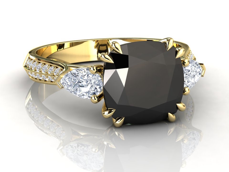 3 Karat Schwarzer Diamant Verlobungsring | Natürlicher Schwarzer Jubiläumsring Kissenschliff Schwarz Diamant Gelbgold von StudioBlackDiamond