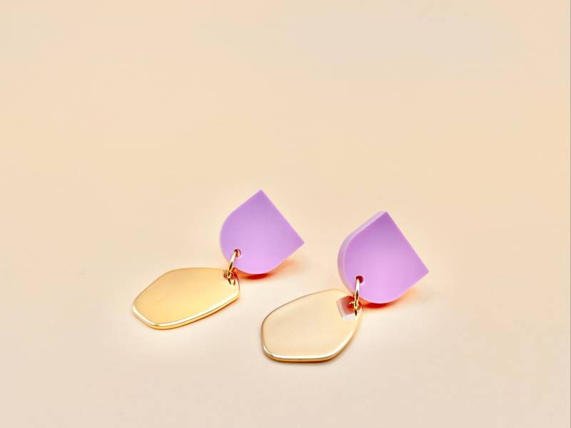 Pond in Himbeersorbet - 18K Vergoldetes Messing Und Hochwertiges Acrylglas von StudioDiesDas