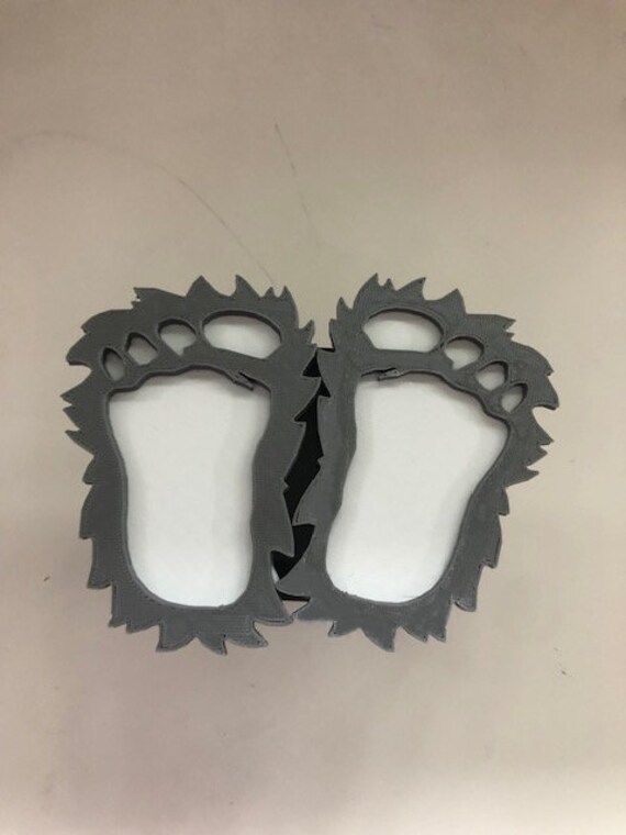 Bigfoot Sasquatch Hairy Foot 3D-2 Zoll Trailer Hitch Cover White Feet Grey Hair-Love Big Urban Myth von StudioFrame