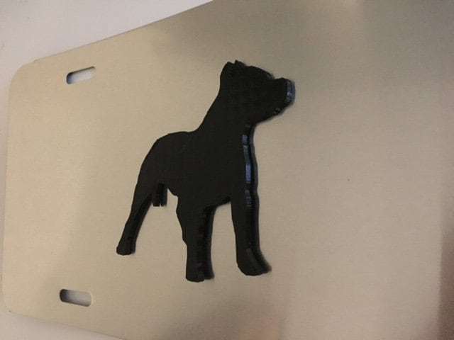 Pitbull Haltung in 3D - Grau Mit Schwarzen Nummernschild-Einsatz Liebe-Kämpfer von StudioFrame