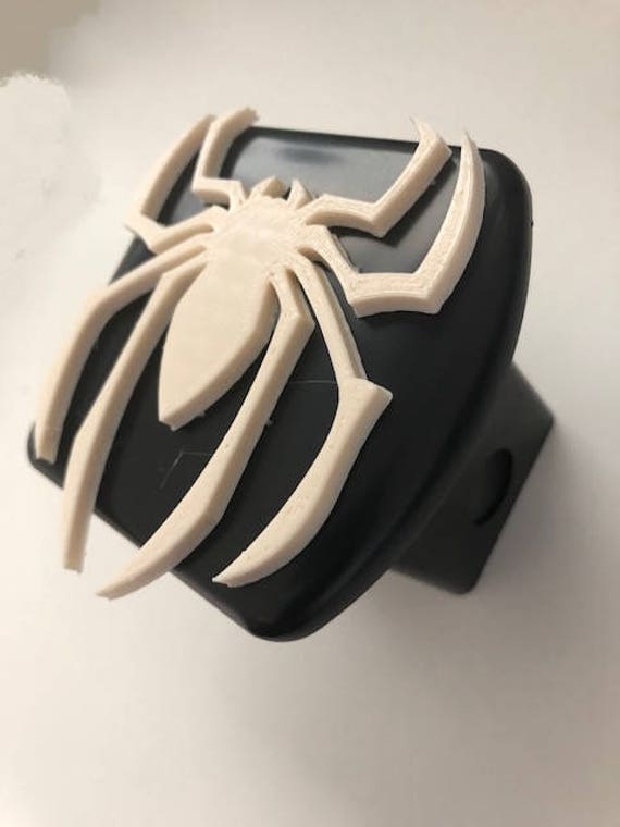 Spinne Cooles Design in 3D - 2-Zoll-Trailer Hitch Cover Schwarz Mit Weiß Liebe Spiderman Stil von StudioFrame