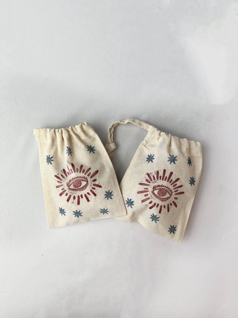 Handgedruckter Mystic Eye Baumwollbeutel Witchy Pouch Handgedruckter Mystic Eye Baumwollbeutel Witchy Pouch von StudioGalley