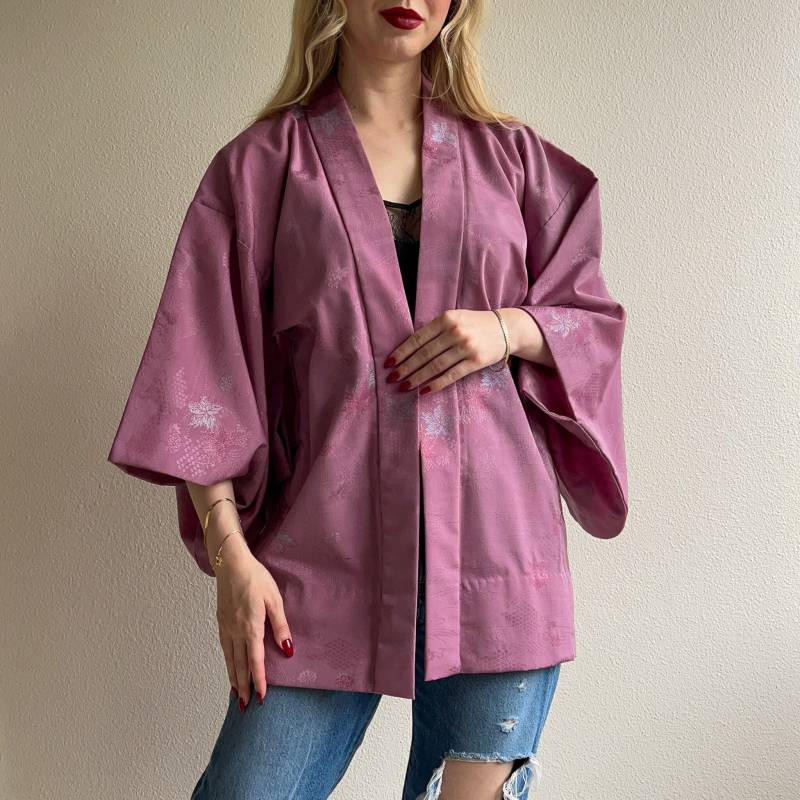 Atemberaubender Vintage 1960Er Jahre Lilac Seide Jacquared Kimono | Osfm von StudioGloriaVintage