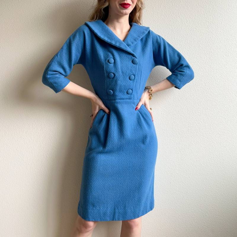 Vintage 1950Er Jahre Zweireihiges Blaues Wollkleid | S/M von StudioGloriaVintage