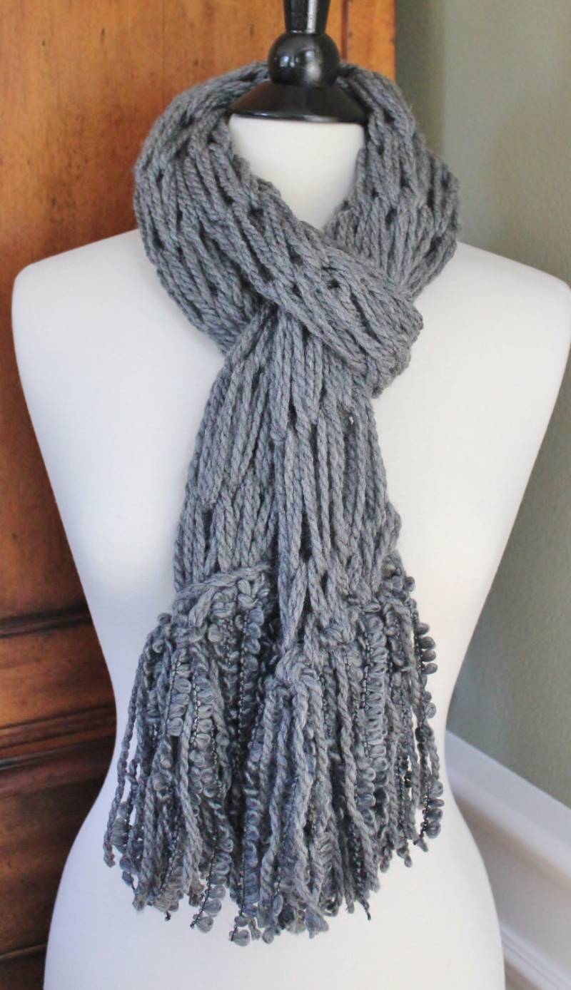 Stahl Grau Boho Stil Arm Stricken Schal von StudioHarmony