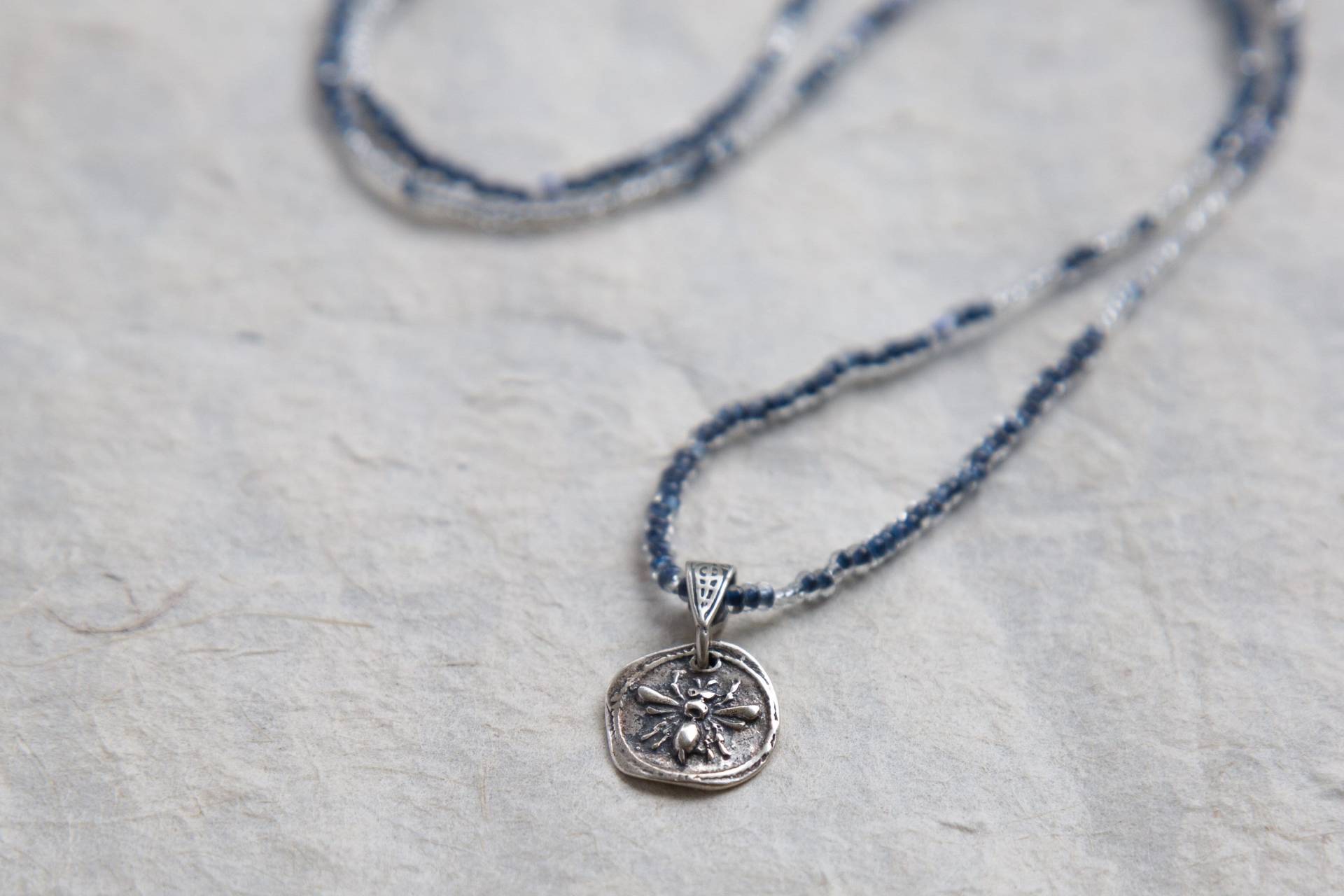 Perlen Und Die Biene-Kette Perlen Und Die Biene-Kette von StudioHillalu