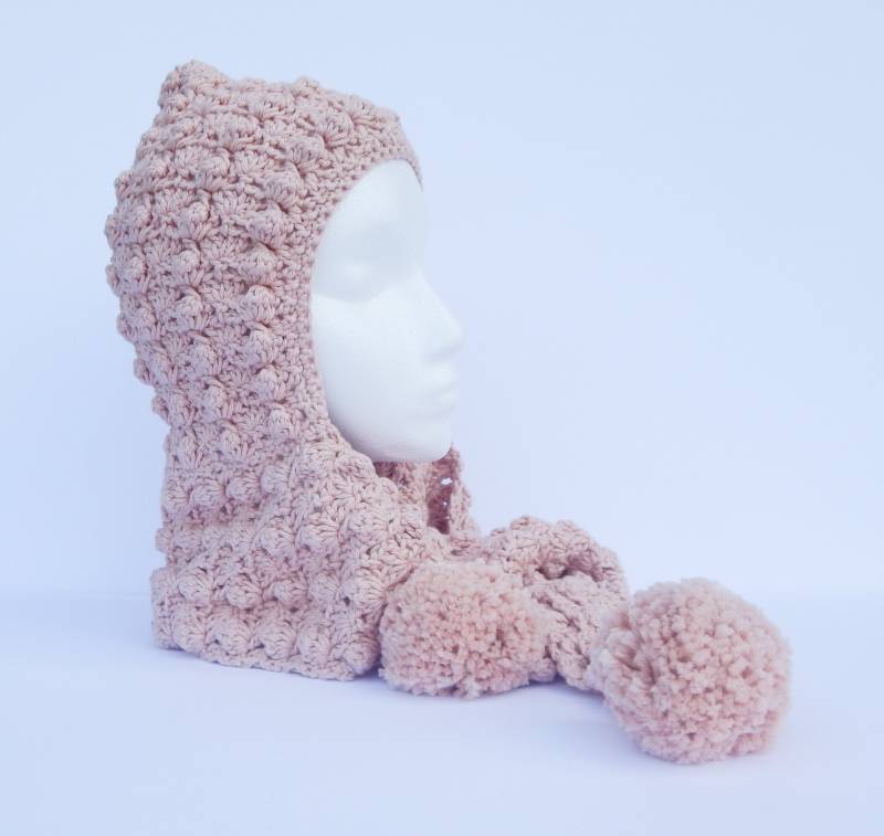 Bommelschal Mit Kapuze Bommelschal Mit Kapuze von StudioImmaculata