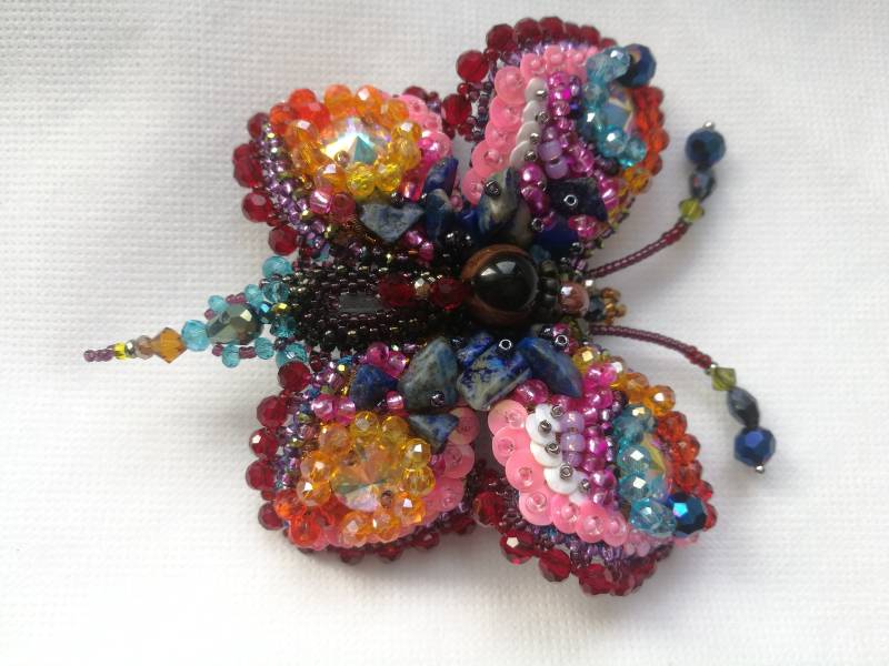 Schmetterling-Brosche, Handgefertigt, Einzigartige Schmuck, Bestickt Schmetterling, Insekt Brosche, Rosa Schmetterling Mit Lazurite von StudioKalla