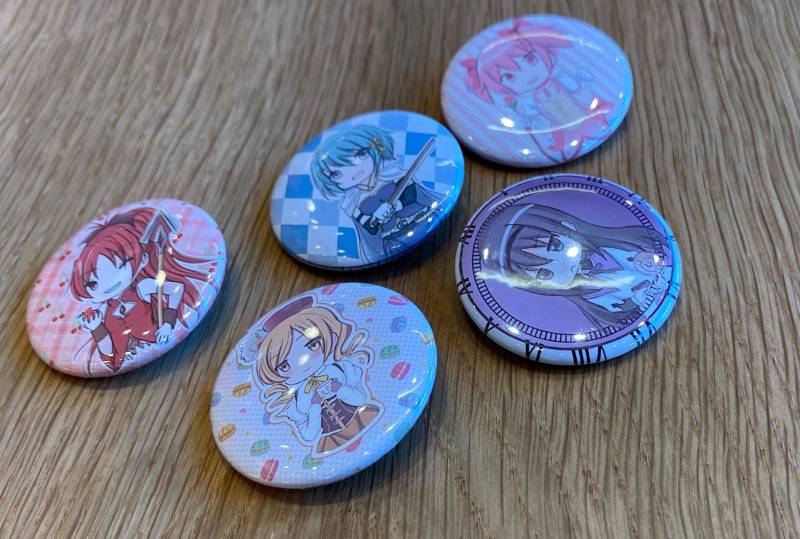 Puella Magi Madoka Magica 1, 5 Zoll Ansteckknöpfe von StudioKeiWorks