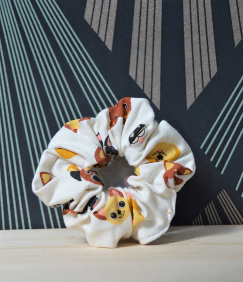 Scrunchie "Dog' von StudioKiwiAndPeaches
