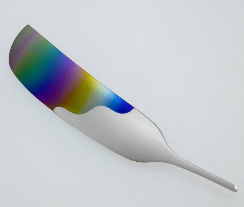 Brosche Aus Eloxiertem Titan Und Poliertem Silber Von 96 Mm Länge. Regenbogen Farbe Schmuck von StudioMatrix