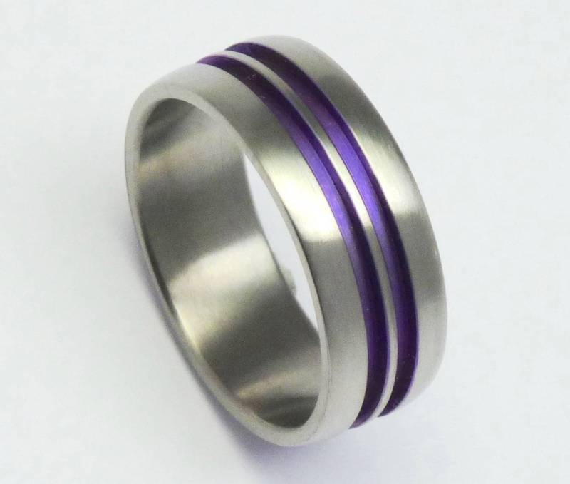 Ring Aus Eloxiertem Titan. Pink Eloxierter Rillen Titanring. Verlobungsring. Stabiler Damen Eloxal Schmuck von StudioMatrix