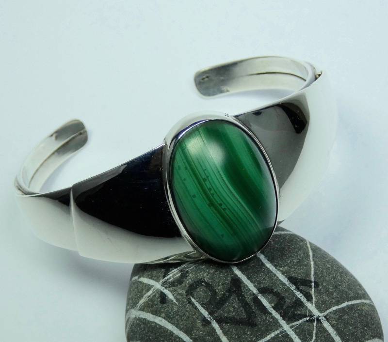 Silber Und Malachit Damen Armreif. Schmuck. Armband. Verkauf Silber Und Malachit Damen Armreif. Schmuck. Armband. Verkauf von StudioMatrix