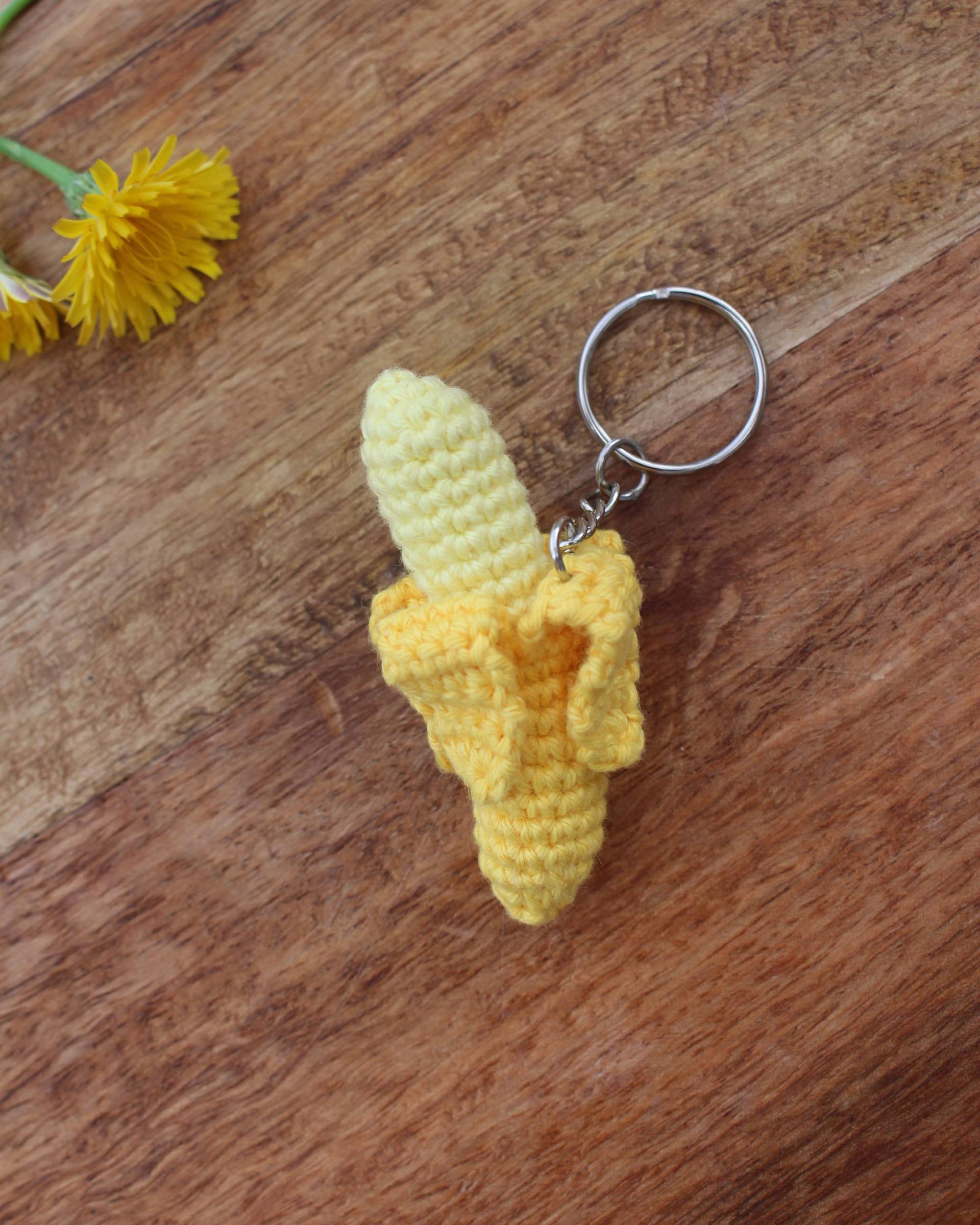 Bananen Schlüsselanhänger - Geschält Und Süß Als Geschenk Bananen Schlüsselanhänger - Geschält Und Süß Als Geschenk von StudioMottemaus