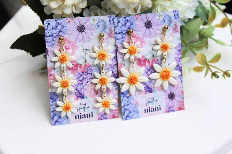 Daisy Earrings, Spring Polymer Clay Flower Floral Earrings, Cute Statement Handmade von StudioNiani