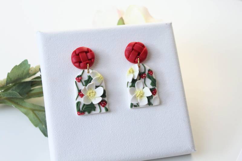 Strawberry Earrings, Polymer Clay Statement Spring Summer Botanical Sweet, Miniature Food, Handmade von StudioNiani