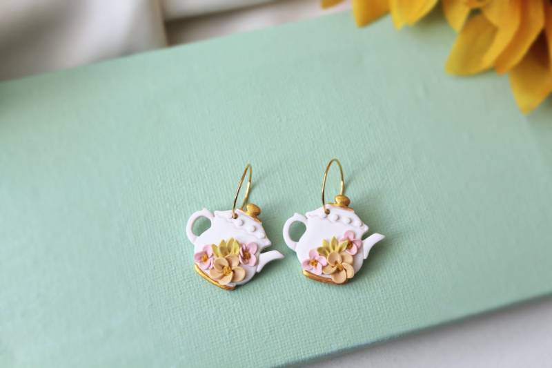 Teapot Earrings, Handmade Polymer Clay Spring Unique Floral, Hoops, Gift von StudioNiani