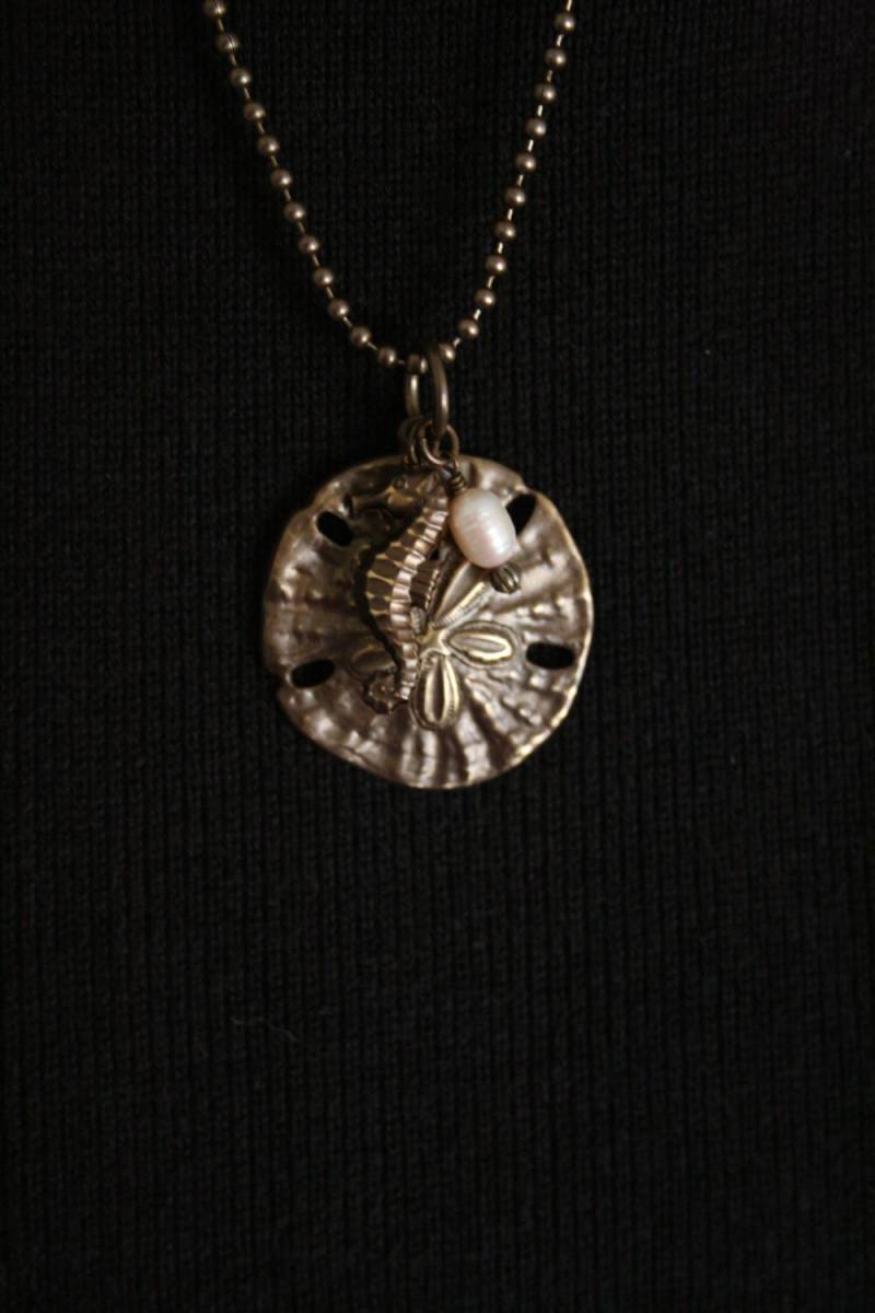 Vintaj Antik Messing Sanddollar-Seepferdchen-Perlenkette von StudioOnekr