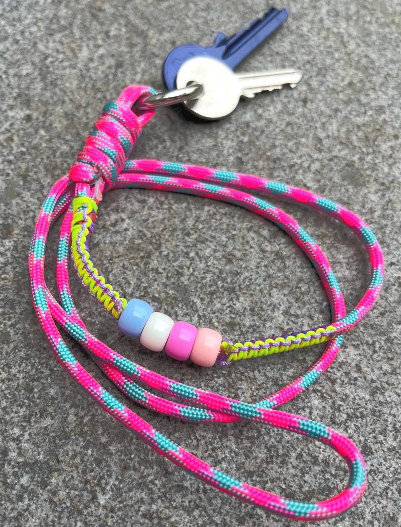 Schlüsselband Pink/Grau Mit Bunten Perlen Für Schlüssel Oder Hockey Schiedsrichter Pfeife Lenyard von StudioSaltHy