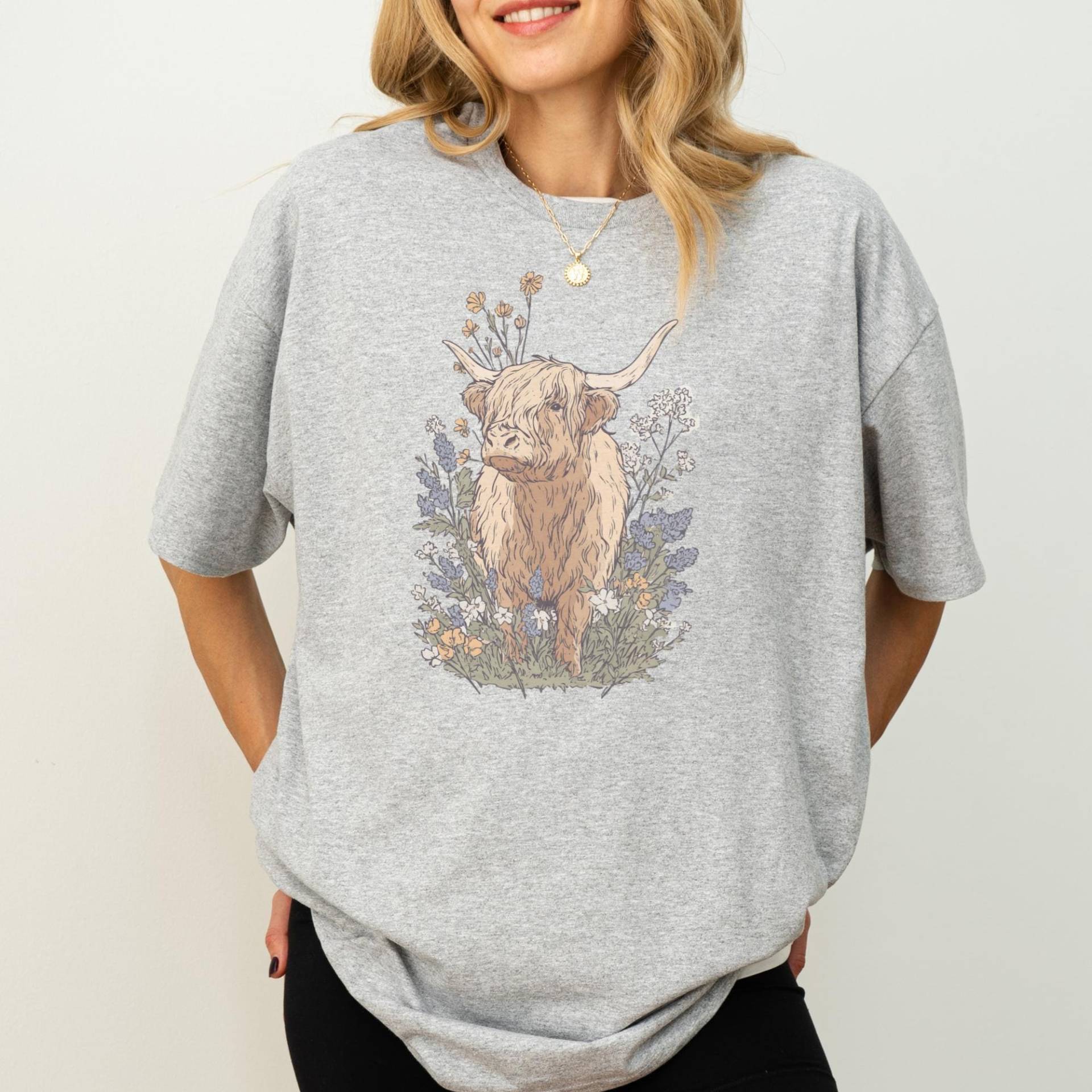 Süß Goblincore Tshirt Kuh Witchy Whimsigoth T-Shirt Celestial Fairycore Dark Cottagecore Shirt Grüne Highland Cow Ästhetik Herbst von StudioVenusDE