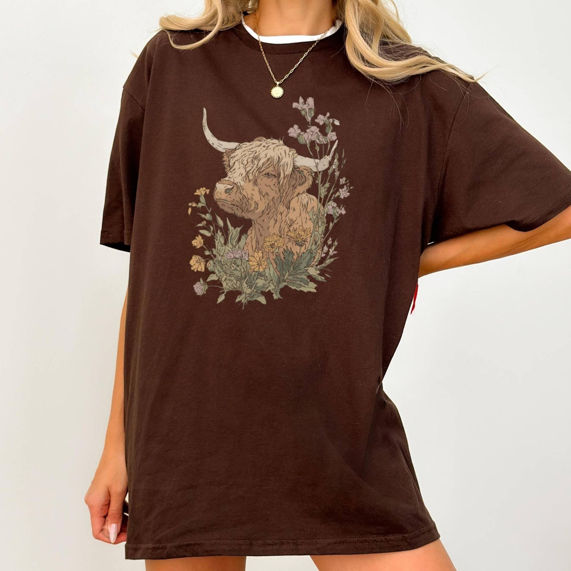 Süß Goblincore Tshirt Kuh Witchy Whimsigoth T-Shirt Celestial Fairycore Dark Cottagecore Shirt Highland Cow Natur Ästhetik Herbst von StudioVenusDE