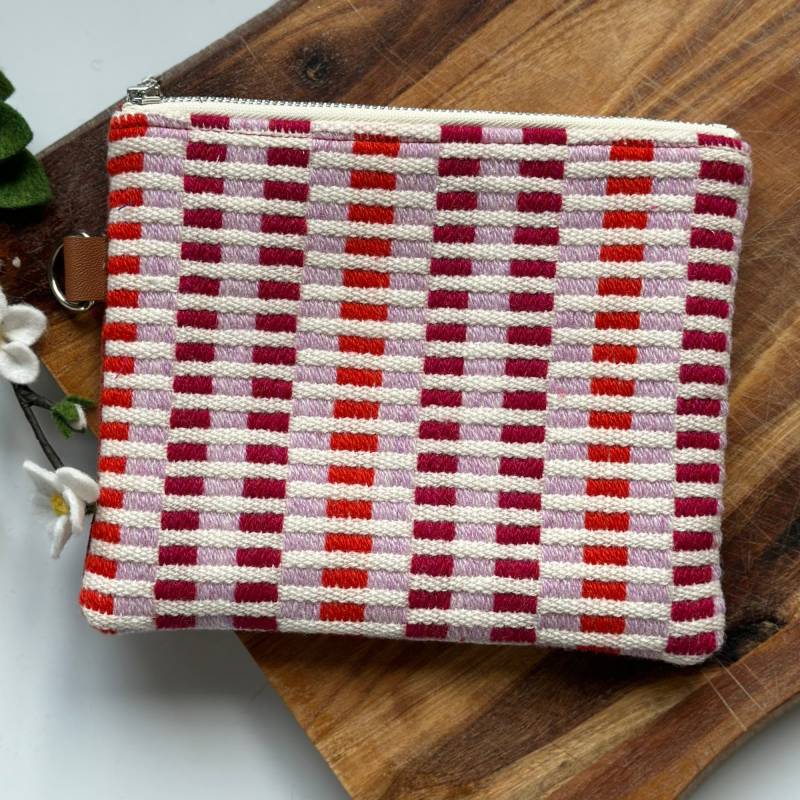 Handgewebte Kosmetiktasche Aus Merino Lammwolle von StudioWolle