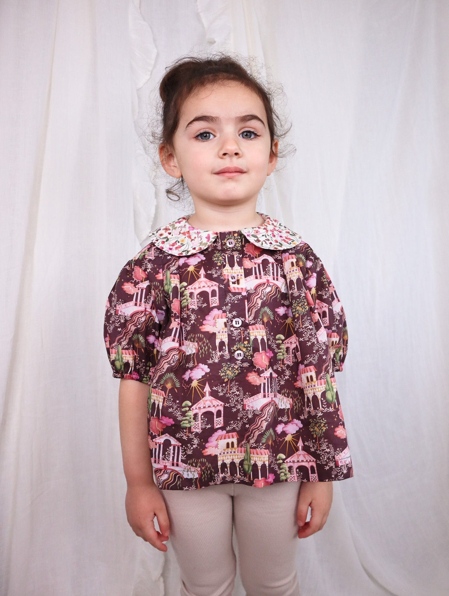 Liberty London Mädchen Bluse, Girls Top, Puffärmel Shirt, Of London Stoff, Geschenk Für Mädchen, Weihnachtsbluse von Studiomarloweshop