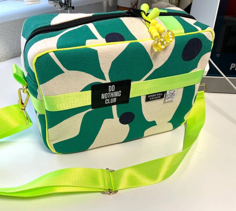 Crossbodybag Kuoria von StuffandButtonBags