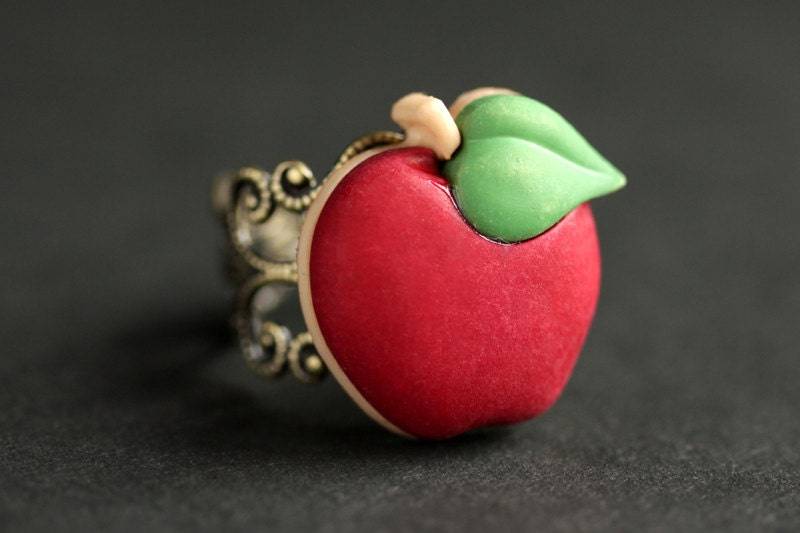 Apfel Ring. Roter Obst Ring Apfel. Essen Verstellbarer Schmuck. Bronze-Ring. Handmade von StumblingOnSainthood