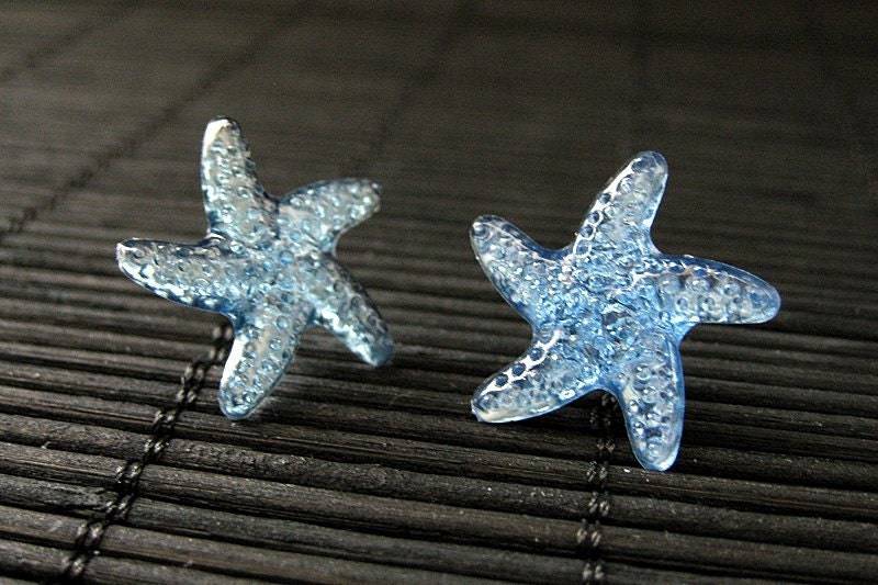 Blaue Seestern-Ohrringe Mit Silbernen Ohrsteckern Zurück. Handmade Schmuck von StumblingOnSainthood