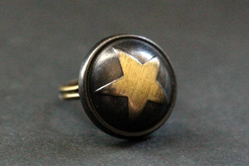 Bronze Ring Mit Stern. Handgefertigter Knopfring. Stern Ring. Verstellbarer in Bronze. Handmade Schmuck von StumblingOnSainthood
