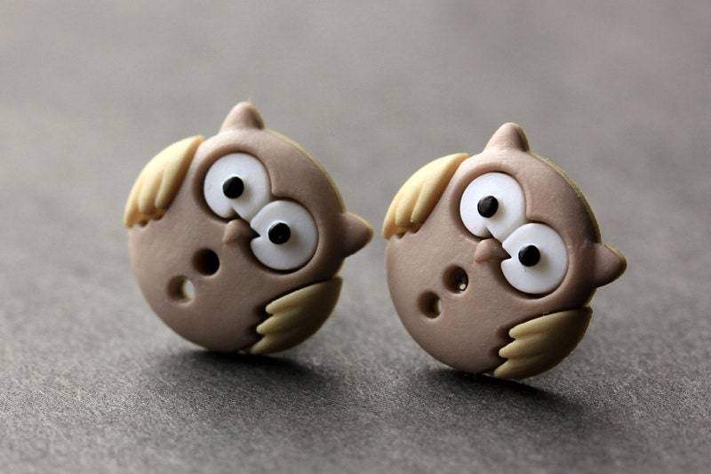 Eule Ohrringe. Rosa Eulen-Knopf-Ohrringe in Braun Und Olive. Eulen Schmuck. Ohrstecker. Vogel Post Handmade von StumblingOnSainthood