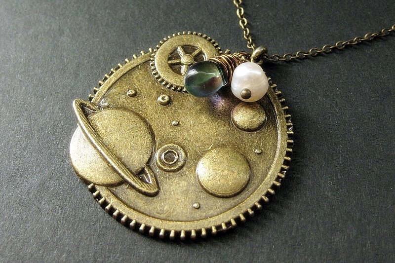Galaxy-Halskette. Steampunk-Halskette. Universum Halskette. Bronze Charm Halskette Mit Glastropfen. Handmade Schmuck von StumblingOnSainthood