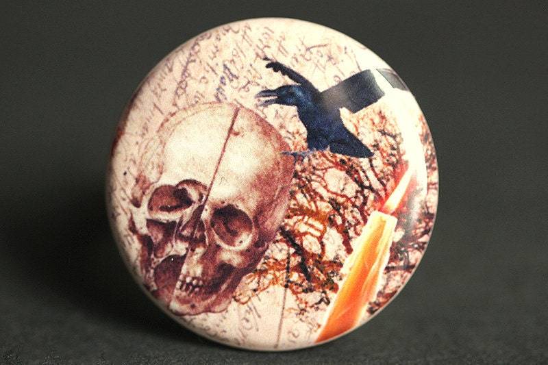 Gothic Ring. Halloween Schmuck. Rabenring. Totenkopf Halloween-Ring. Grusel Verstellbarer Silber Handmade von StumblingOnSainthood