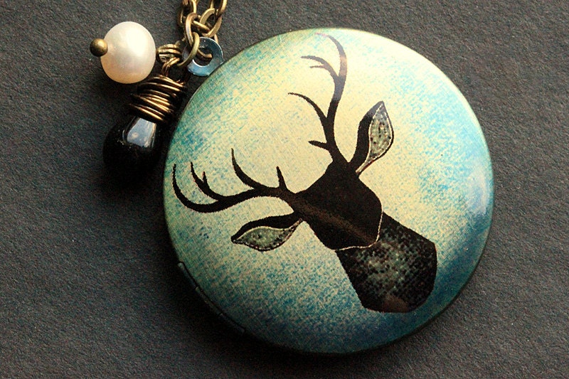 Hirsch Silhouette Locket Halskette. Halskette Mit Schwarzem Tropfen Und Perle. Medaillon. Handmade Schmuck von StumblingOnSainthood