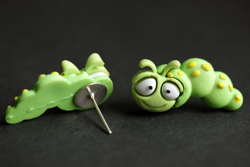 Käfer Ohrringe. Grüne Raupe Bug Ohrstecker. Schmuck. Post Handgefertigte von StumblingOnSainthood